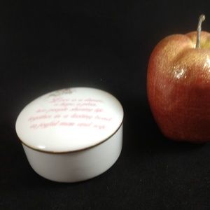 round trinket box by Rusd